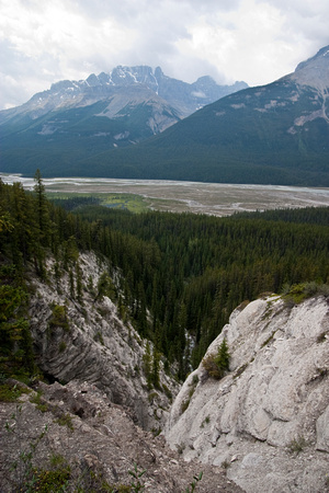 View out to the Icefields parkway