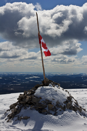 Today there is a flag on the summit pole